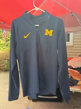 Nike Men's Navy 1/4 Zip Pullover with Yellow Logo
